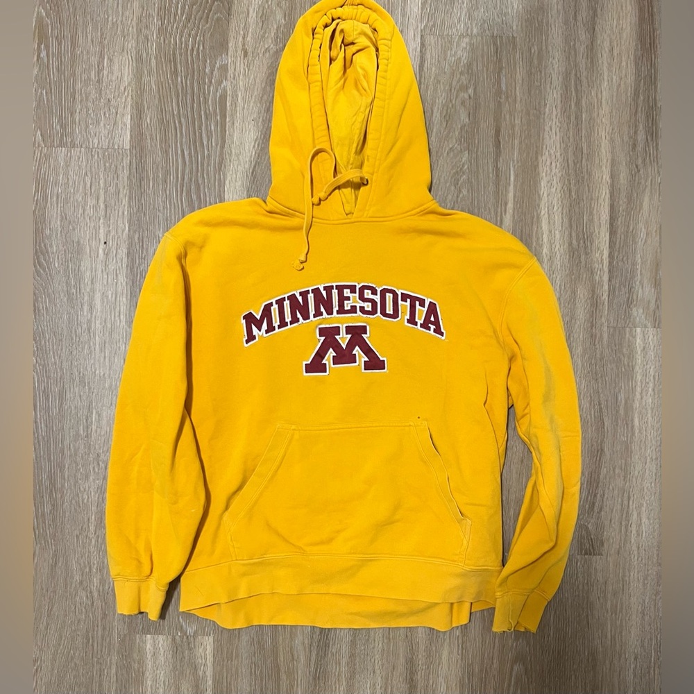 University of Minnesota embroidered sweatshirt